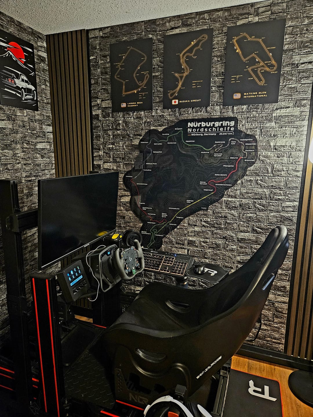 Customer photo review of Nürburgring Nordschleife Black Edition Neon Race Track
