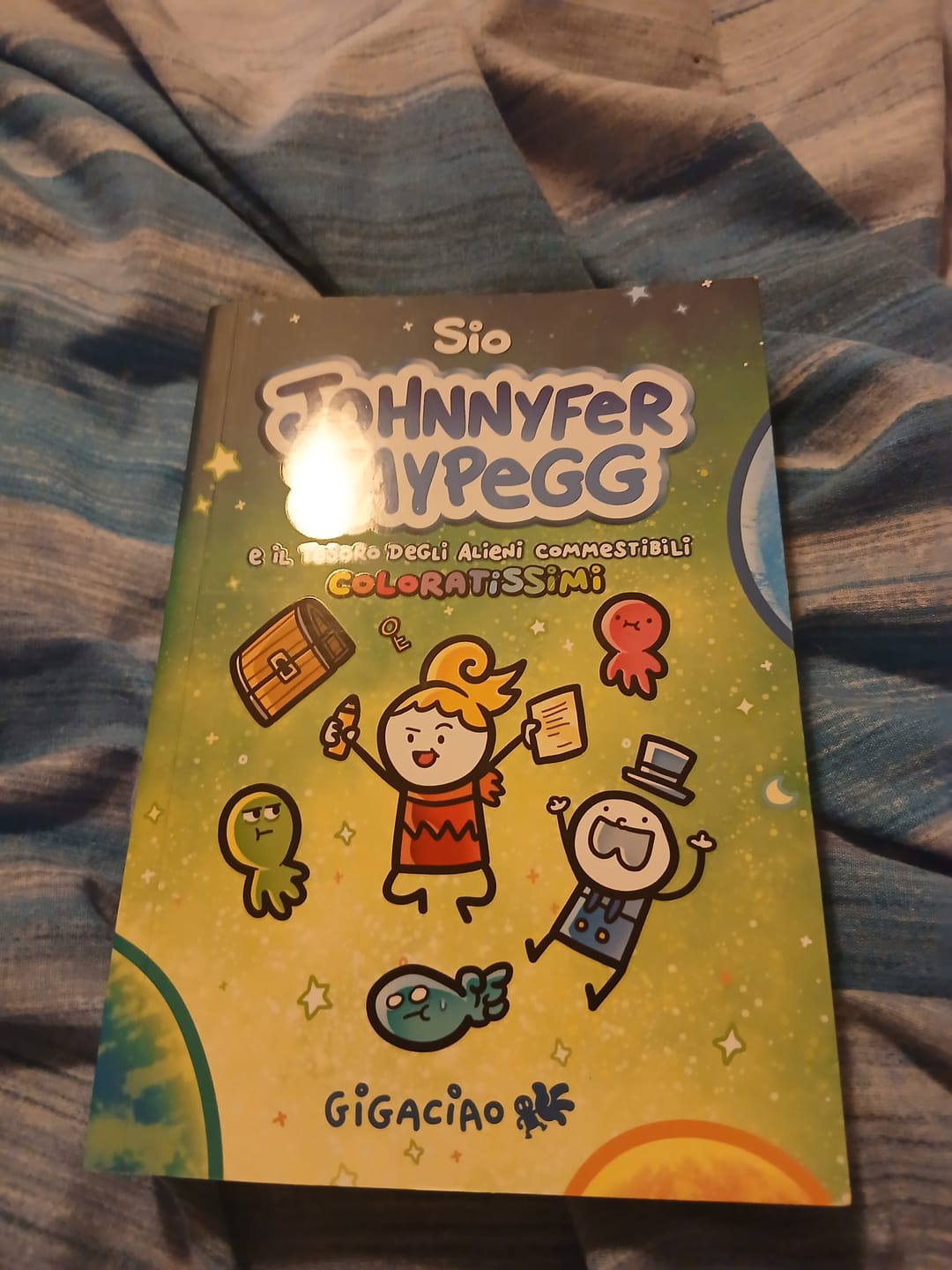 Customer photo review of Johnnyfer Jaypegg e il tesoro degli alieni commestibili coloratissimi!