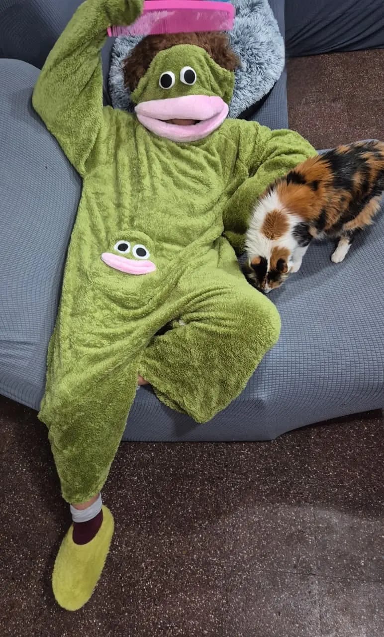 Customer photo review of MonsterNap™ – Pijama Monstruo Bocón de Una Pieza | Viral en TikTok | Adultos y Niños