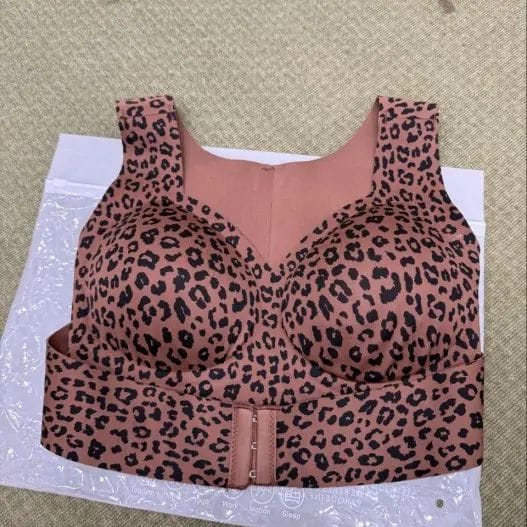 Customer photo review of Front Closure Cross-Back Wireless Posture Bra