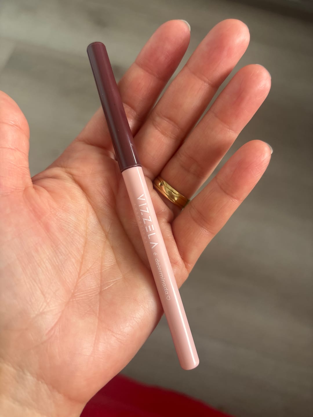 Customer photo review of Lapiseira Labial Lipliner Ela É - Vizzela
