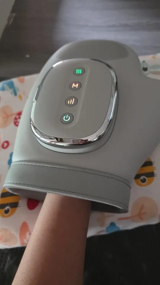 Customer photo review of Massagehandschuh – Kompression & Wärme für deine Hände