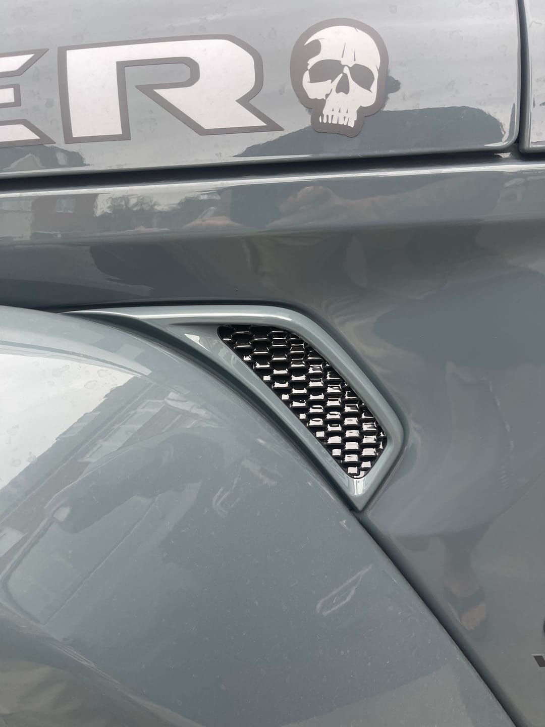 Customer photo review of Fender Vents Single or Two-Tone Painted (Fits JL/JT)