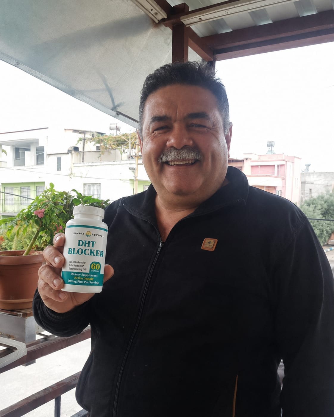 Customer photo review of DHT BLOCKER / Fórmula Botánica para el Cuidado y Fortalecimiento del Cabello