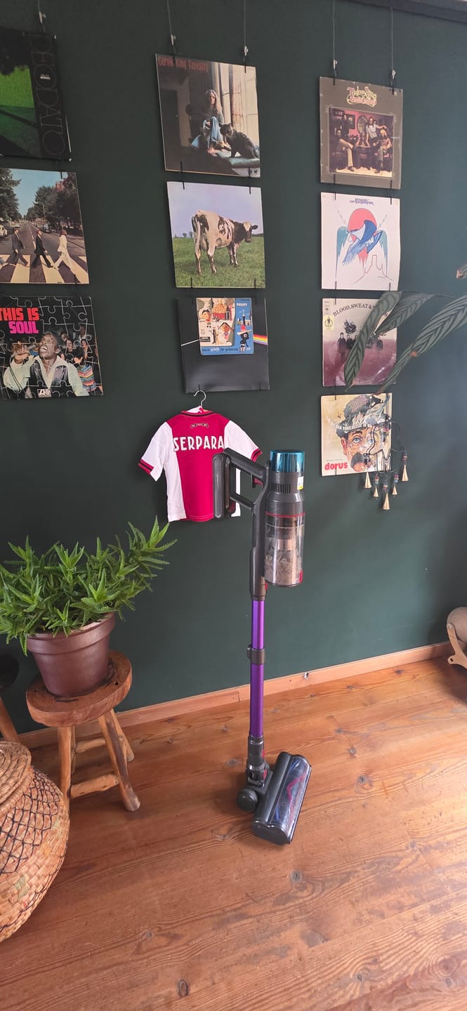 Customer photo review of Krachtige steelstofzuiger met automatische stofherkenning / Tot 60 minuten gebruiksduur / Zakloze stofzuiger voor tapijt, harde vloeren en dierenharen / 480W