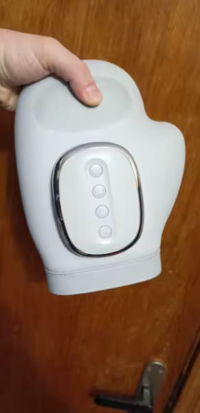 Customer photo review of Massagehandschuh – Kompression & Wärme für deine Hände