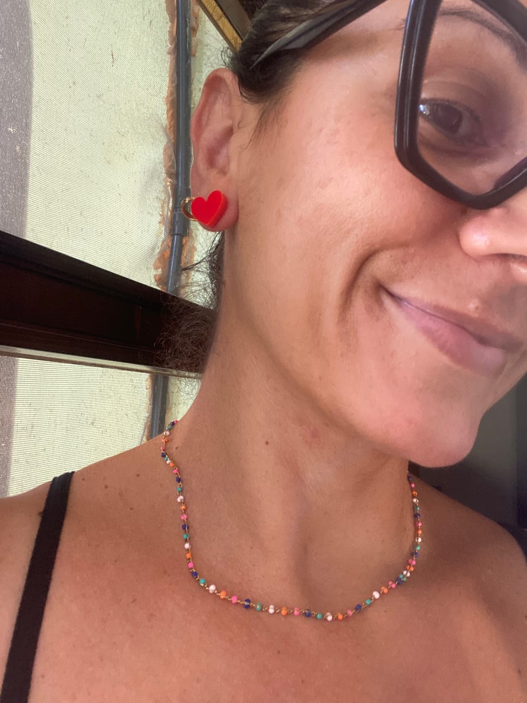 Customer photo review of Cuori XS – Orecchini in Plexiglas Piccoli