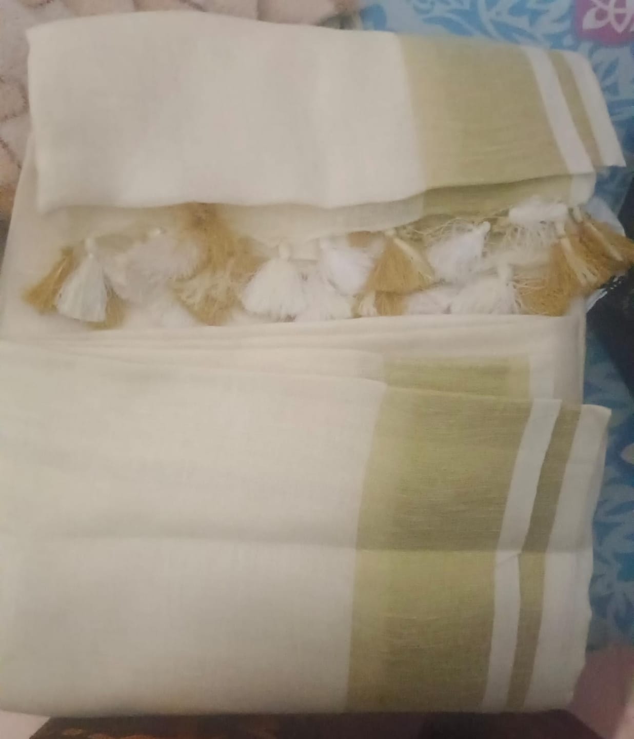Customer photo review of Aradhana - Off White Linen Saree