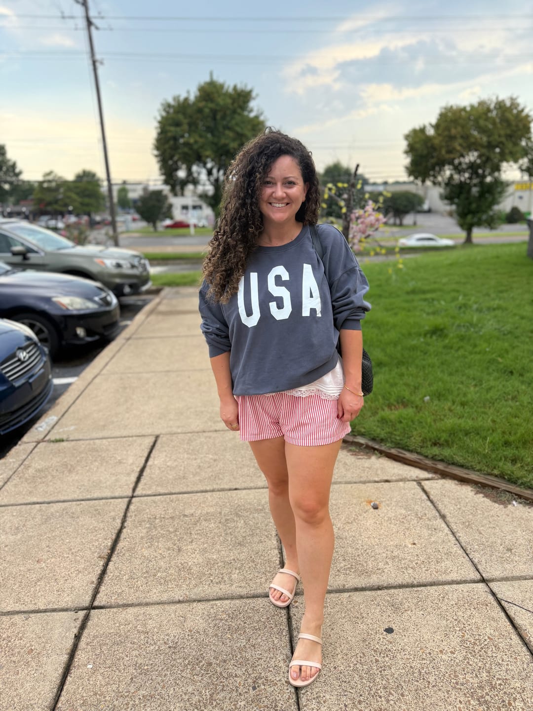 Customer photo review of USA Collegiate (Solid White)