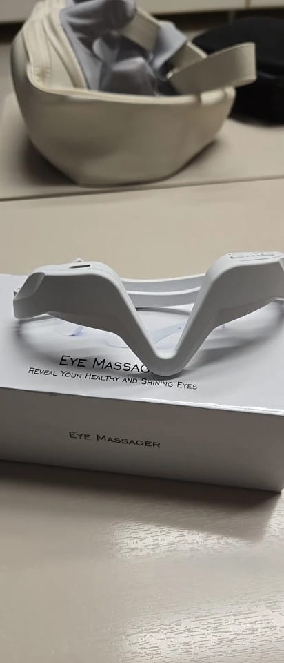 Customer photo review of Puffy Eye Massager Glasses