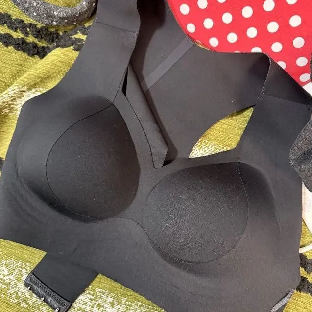 Customer photo review of Front Closure Cross-Back Wireless Posture Bra