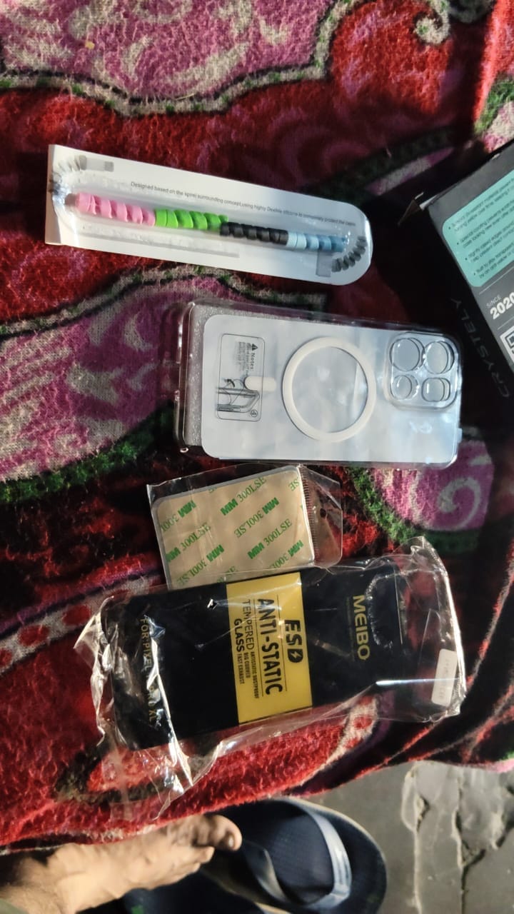 Customer photo review of OnePlus Nord 6 - Anti Yellow MagSafe Clear Case
