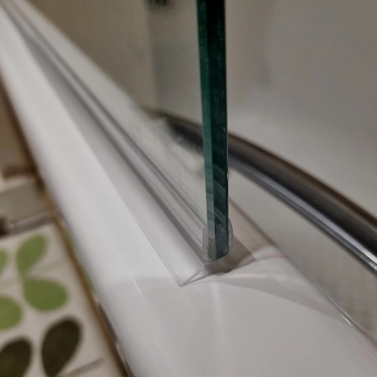 Customer photo review of 4–6mm Glass Shower Door Bottom Seal – 16mm Fin V456S16
