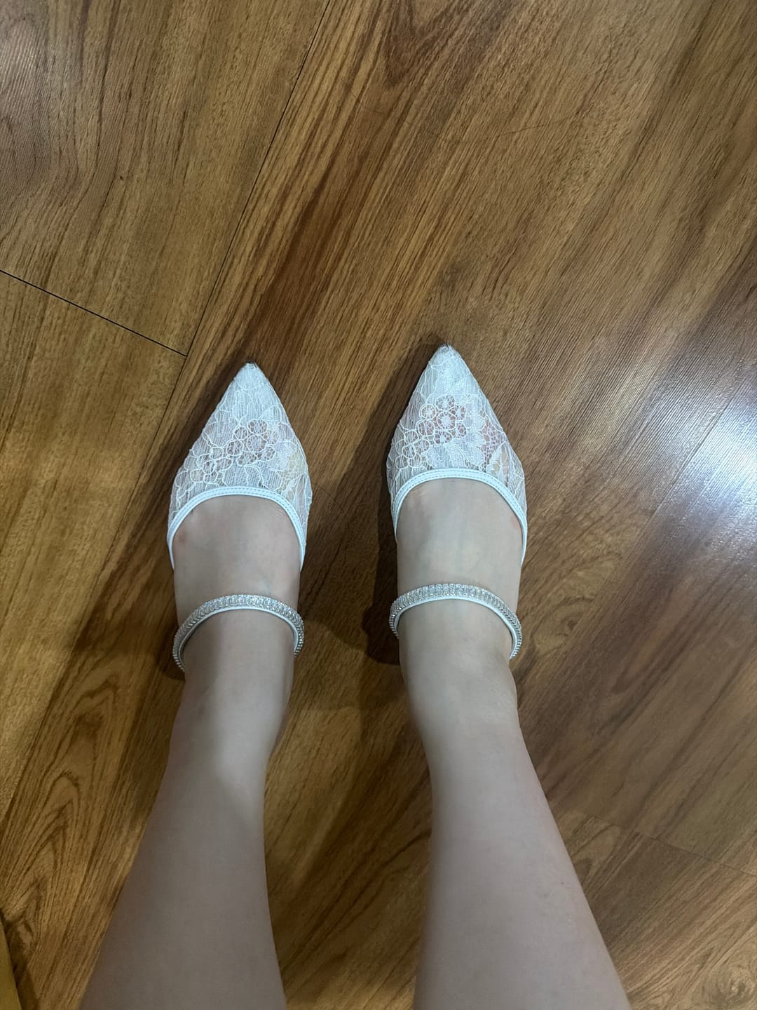 Customer photo review of 2 INCHES WHITE LACE BAGUETTE