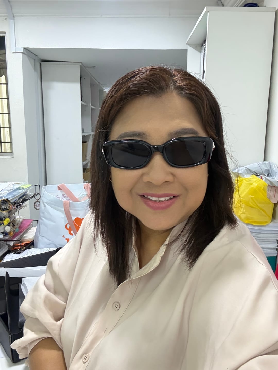 Customer photo review of Jenn Oval Framed Sunglasses