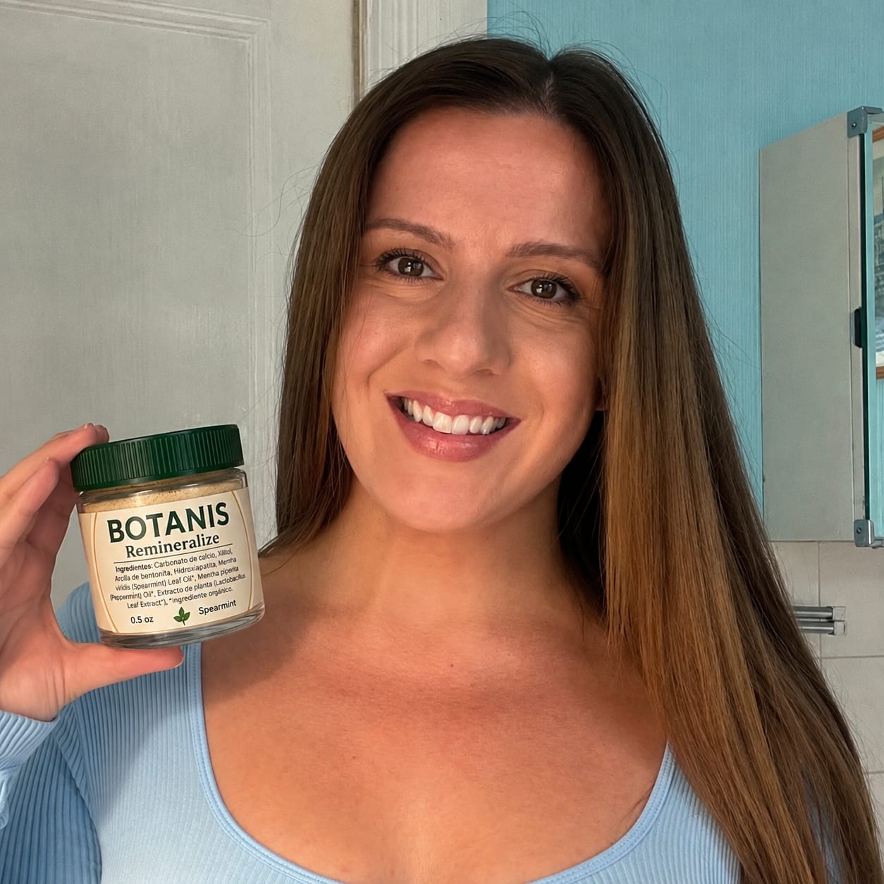 Customer photo review of Botanis | Conservá tus dientes por más tiempo