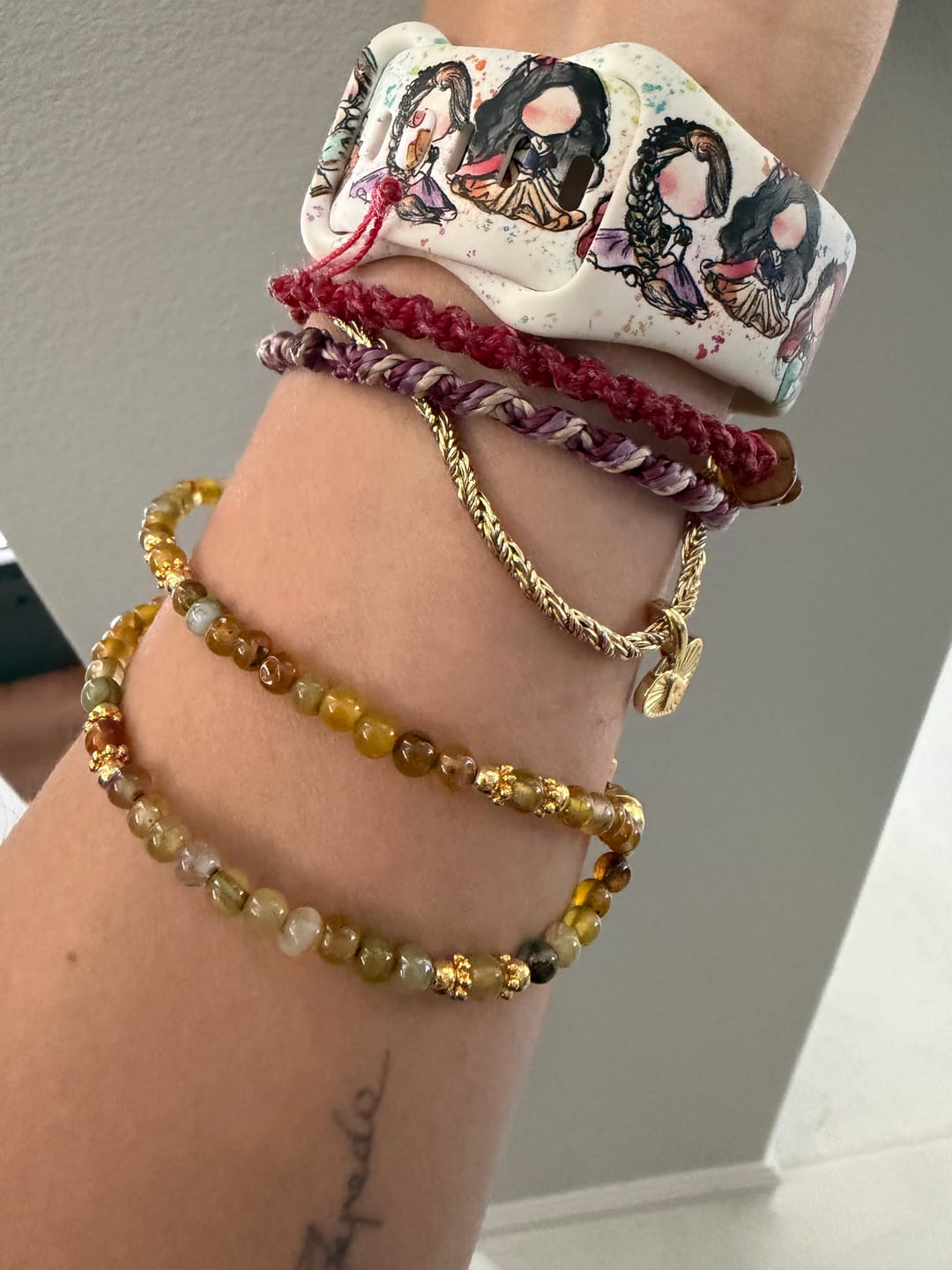 Customer photo review of FREE Today: Peacock Agate Magnetic Rosary Bracelet with Golden St. Benedict