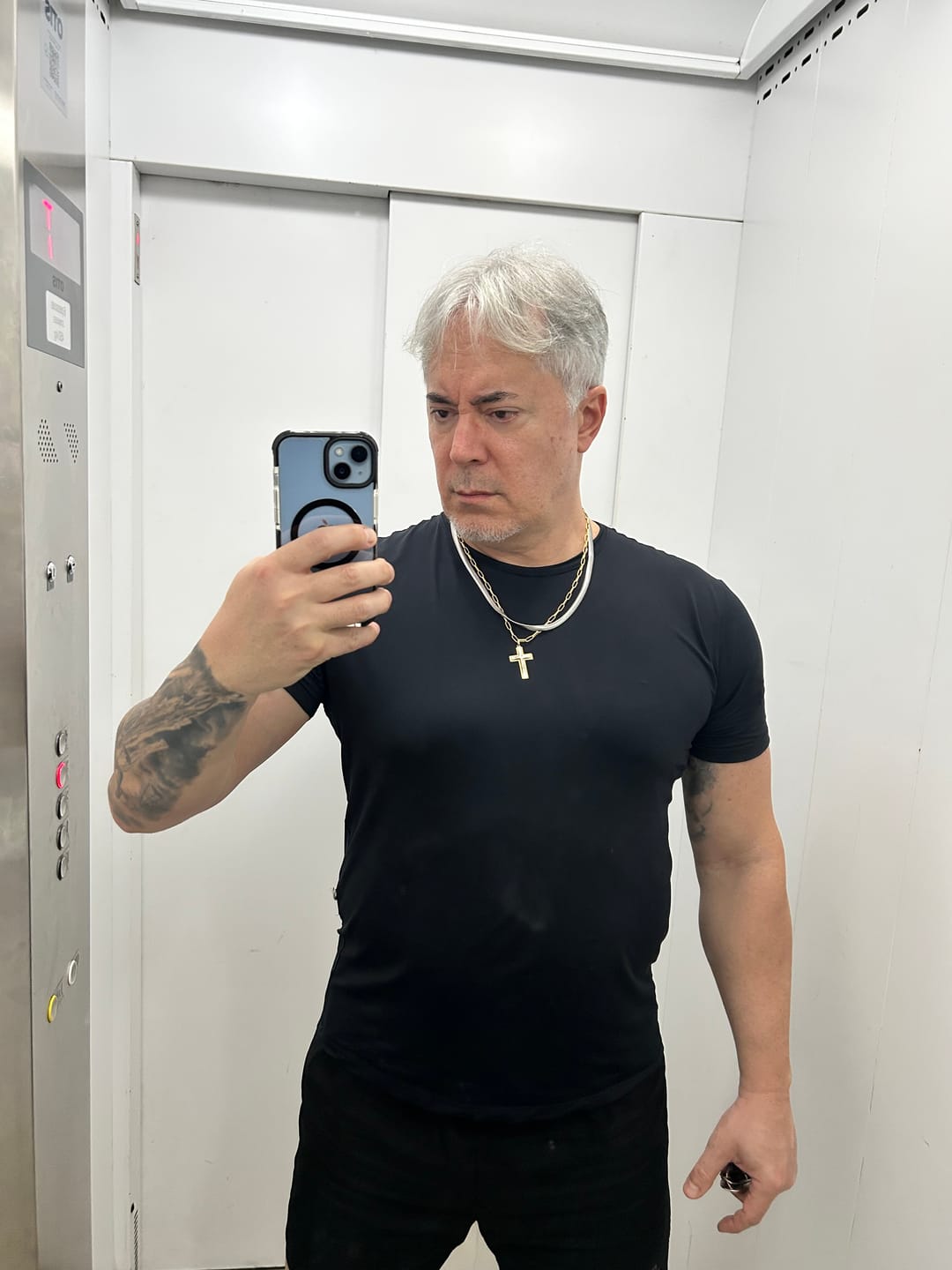 Customer photo review of Camiseta de Treino Tech Aero-Shield (Poliamida com Elastano)