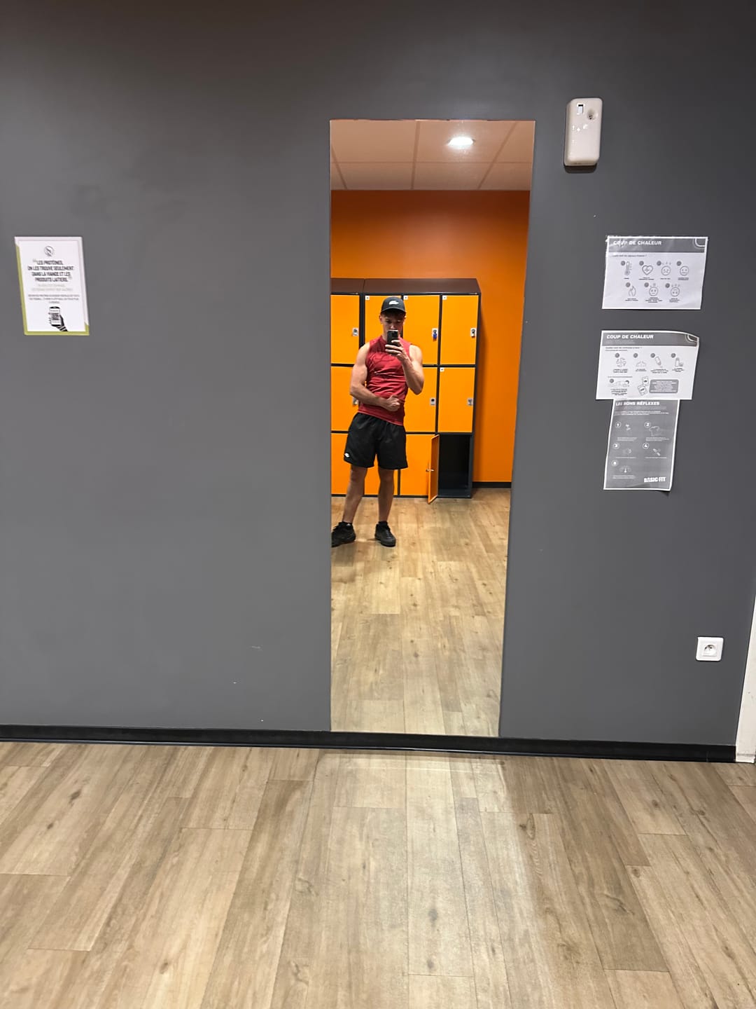 Customer photo review of 3047 - Superman Compression Tanks