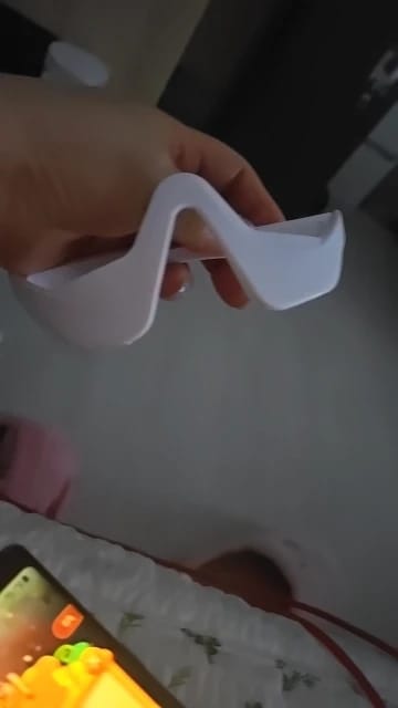 Customer photo review of Puffy Eye Massager Glasses