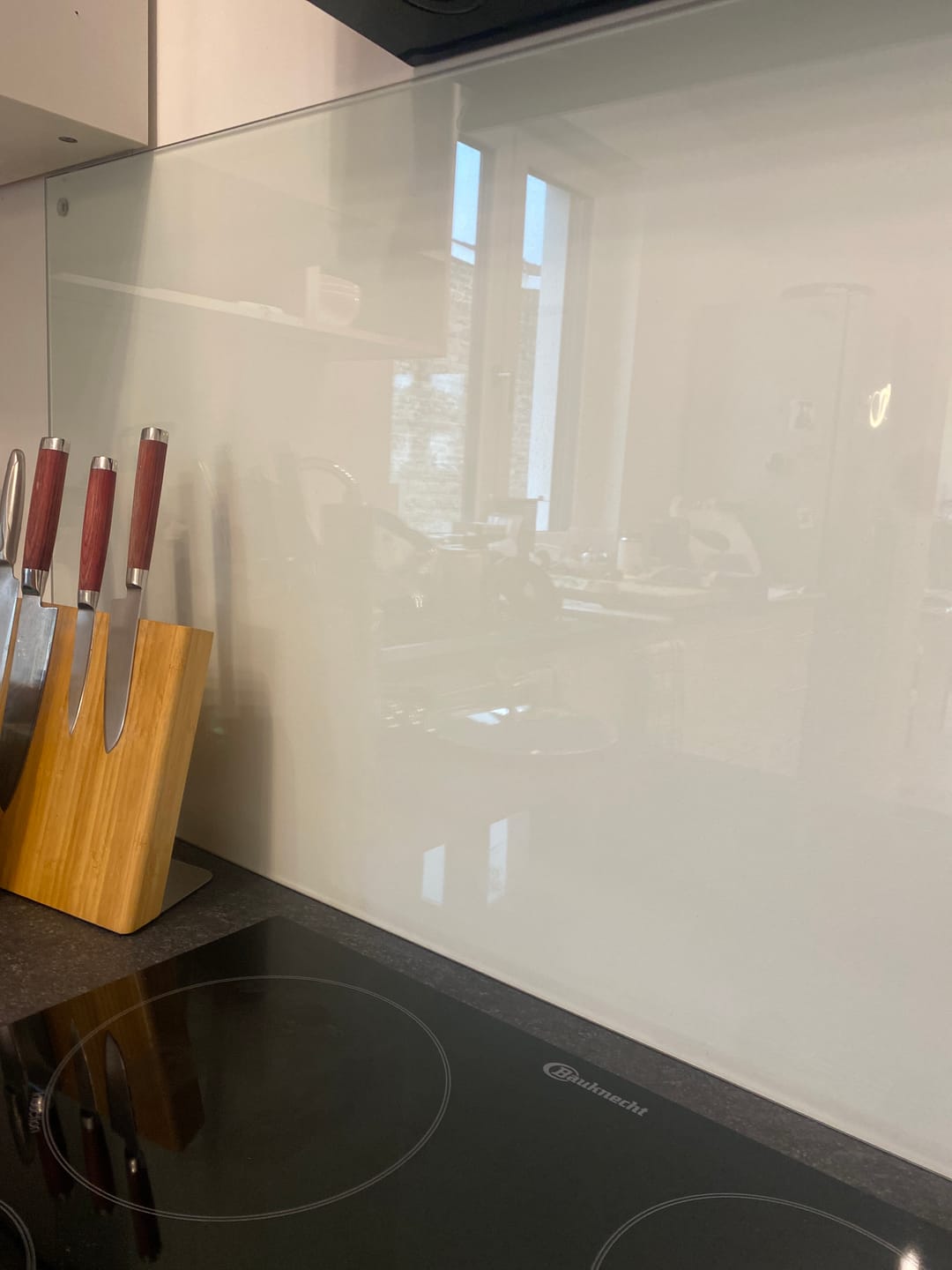 Customer photo review of Spritzschutz Küche Küchenrückwand Glas, Herd Platte Wand, Küchenwand - Klarglas