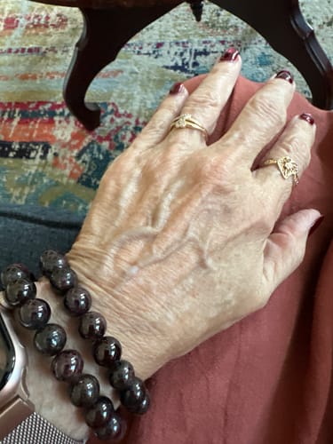 Customer photo review of Selavra Garnet Bracelet