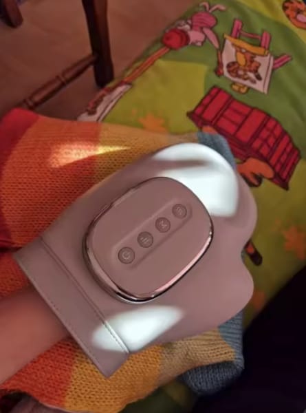 Customer photo review of Massagehandschuh – Kompression & Wärme für deine Hände