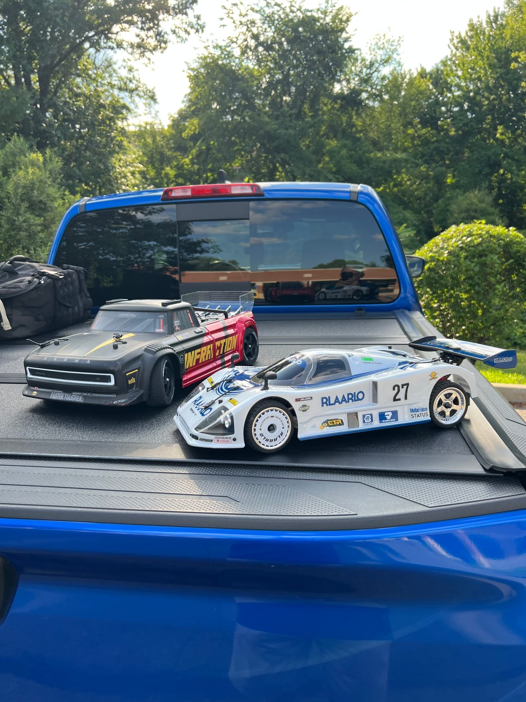 Customer photo review of Assembled Rubber Tire and Silver wheel Rim For 1/10 Scale On-Road Cars