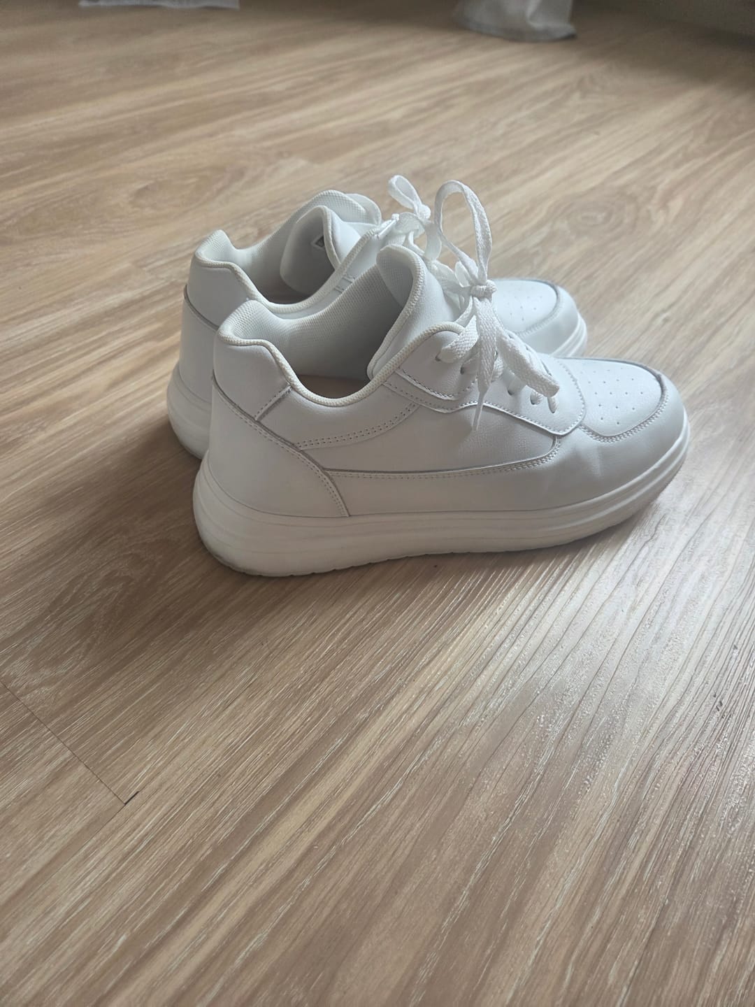 Customer photo review of ELEVATESHOES WHITE CASUAL