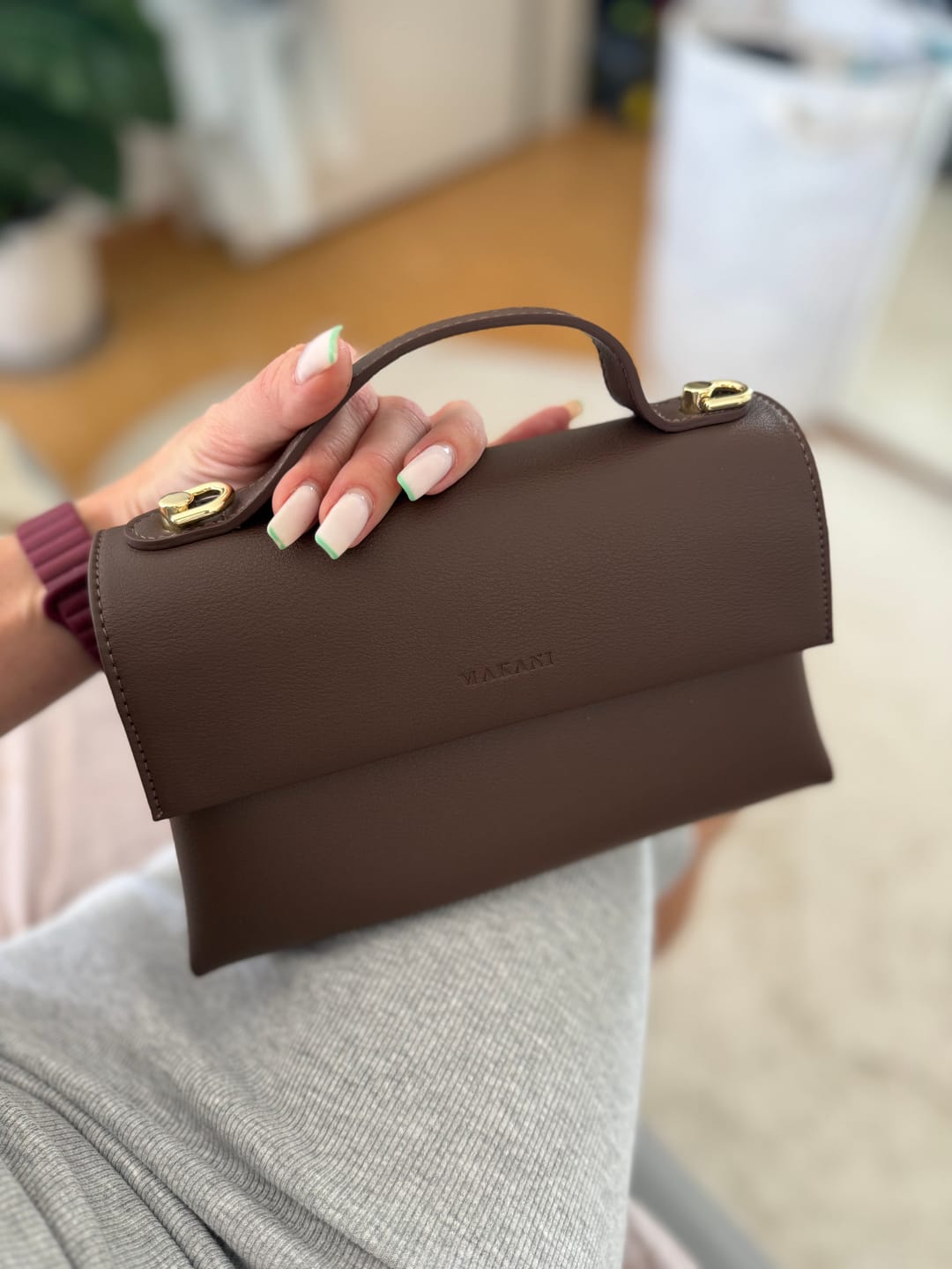Customer photo review of NANI - DARK BROWN