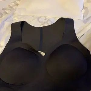 Customer photo review of Front Closure Cross-Back Wireless Posture Bra