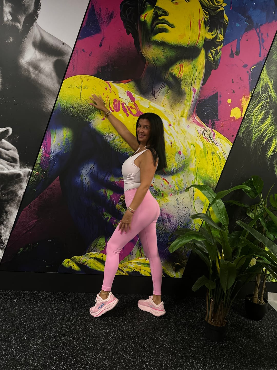 Customer photo review of DEFINE SCRUNCH LEGGINGS