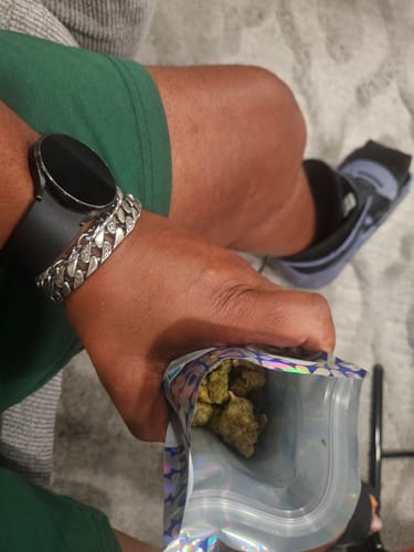 White Widow - 28 Grams – Hybrid photo review