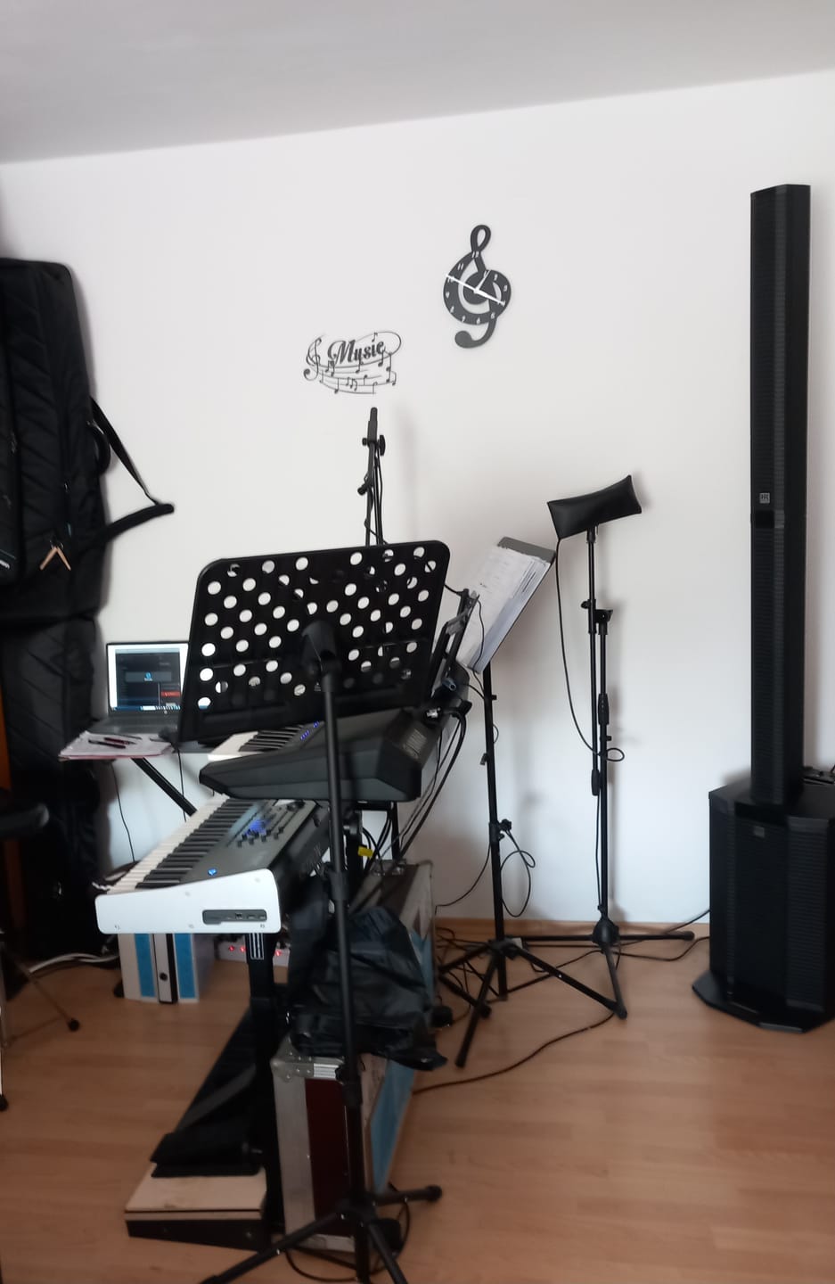 Customer photo review of Sunshine Reggae (Keyboard-Style)