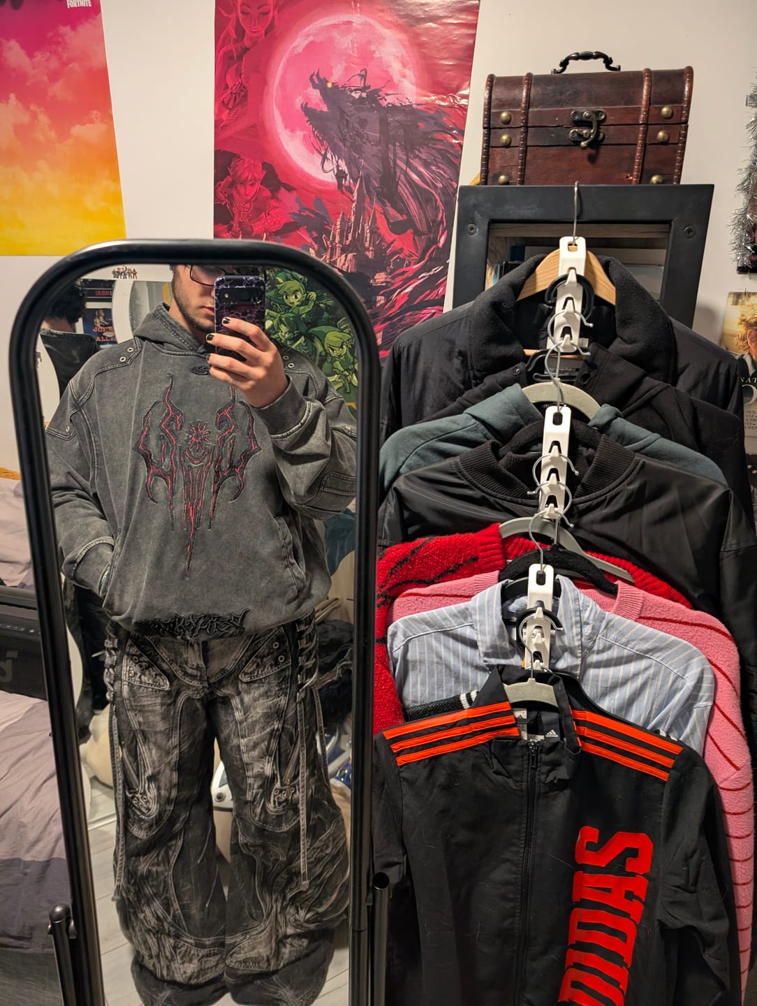 Customer photo review of Personsoul Totem Embroidered Washed Hoodie