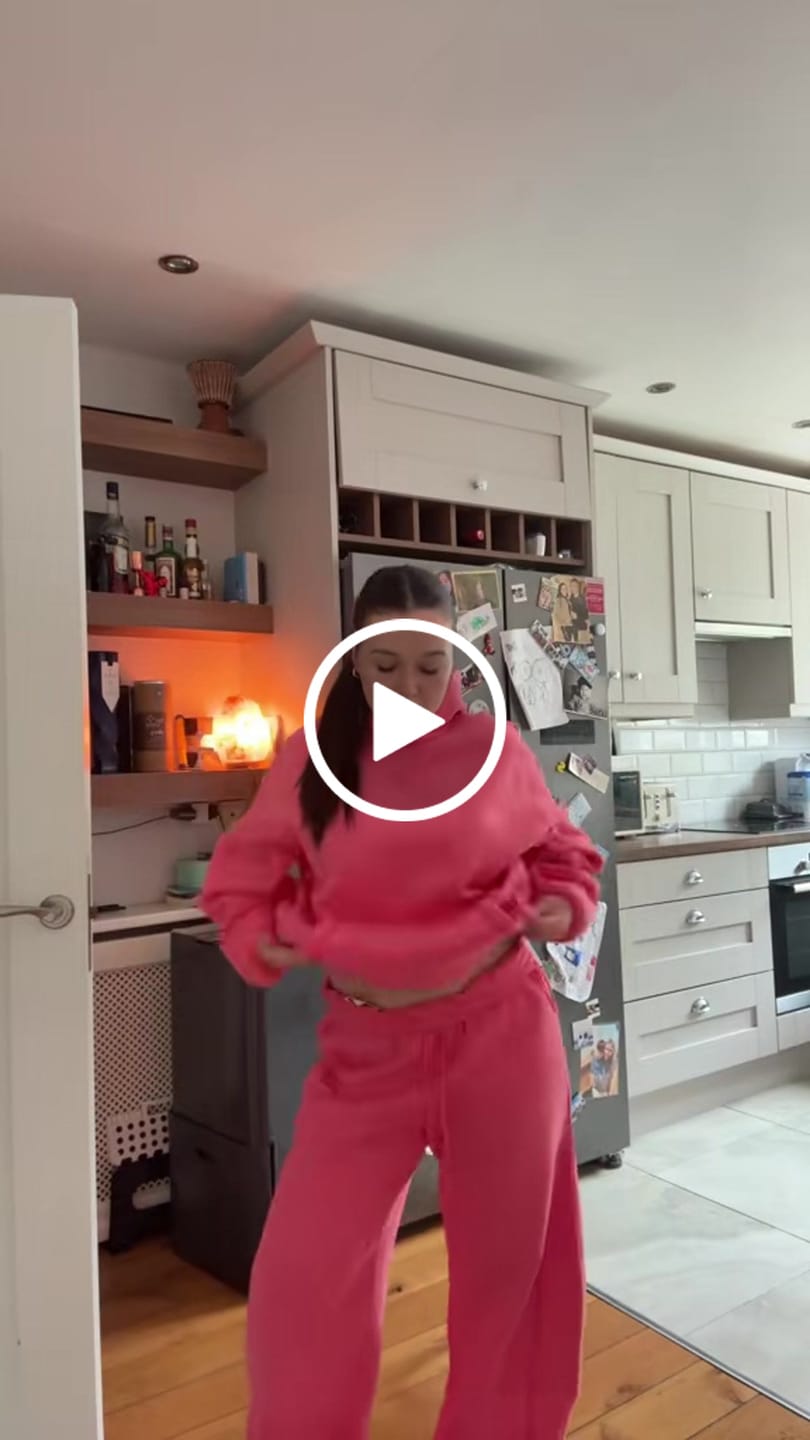 Customer video review of Soufflé Baggy Hoodie Set