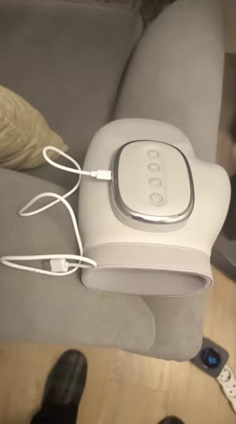 Customer photo review of Massagehandschuh – Kompression & Wärme für deine Hände