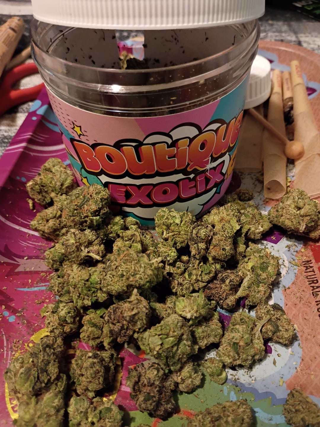 Customer photo review of Boutique Exotics Uncle Snoop - 28 Grams Littles - Hybrid
