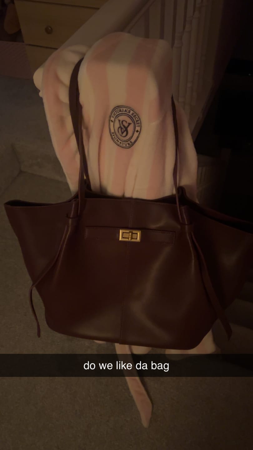 Customer photo review of Gerda Shopper Bag