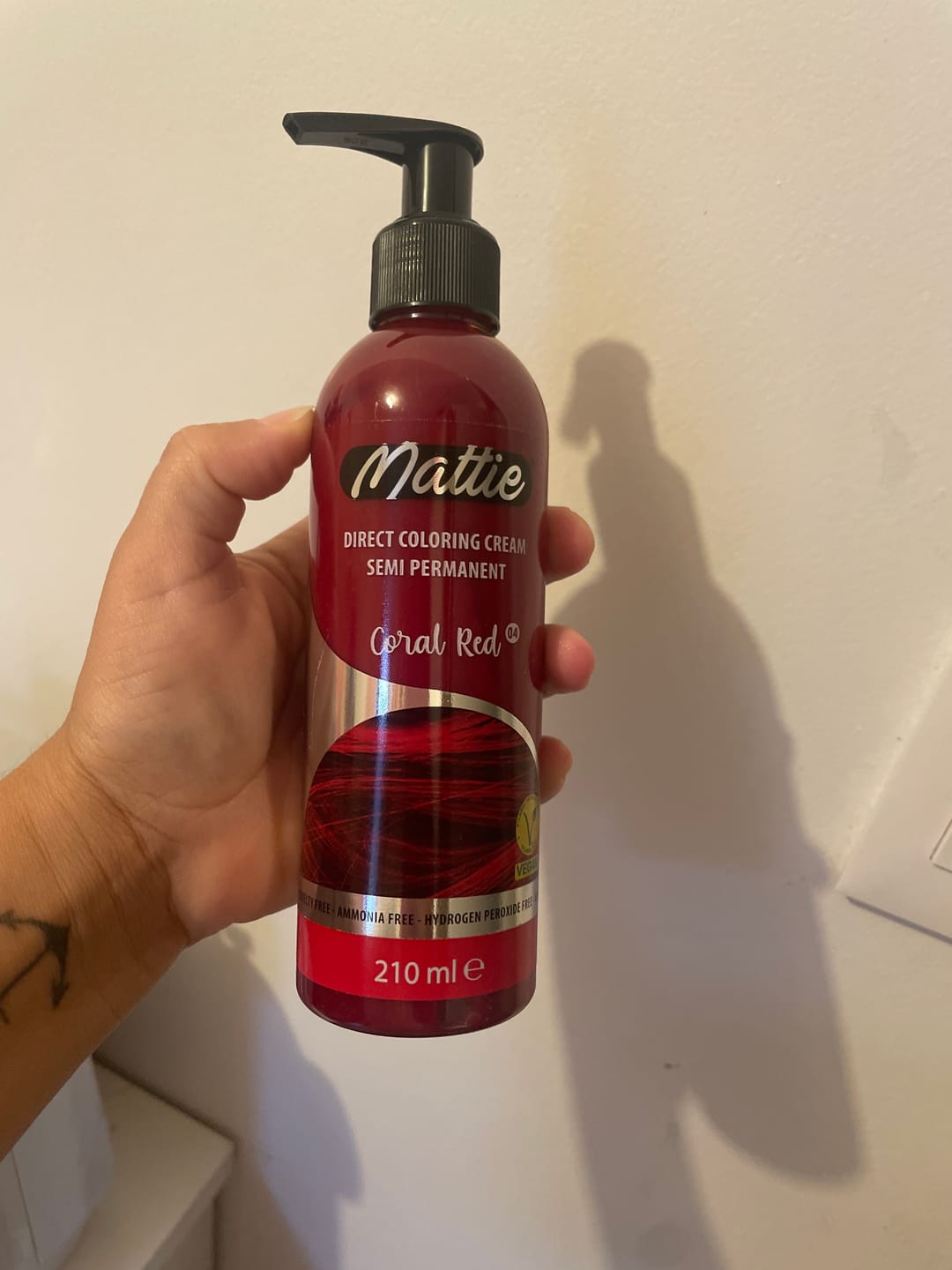 Customer photo review of Mattie Coral Red - Vegan Semi-Permanent Direct Dye Hair Color Cream 210 ml