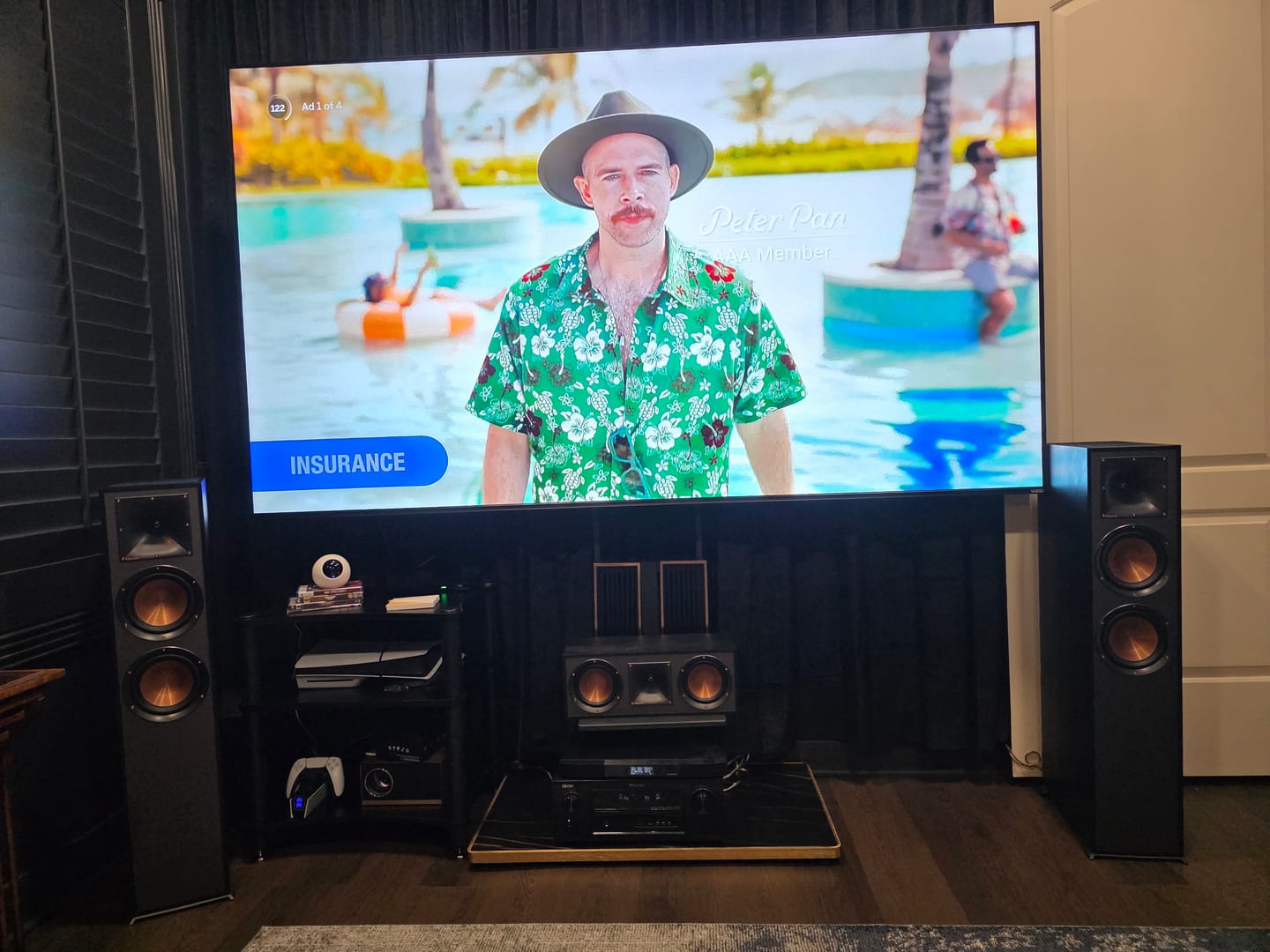 Customer photo review of Cantor FT100 TV Stand