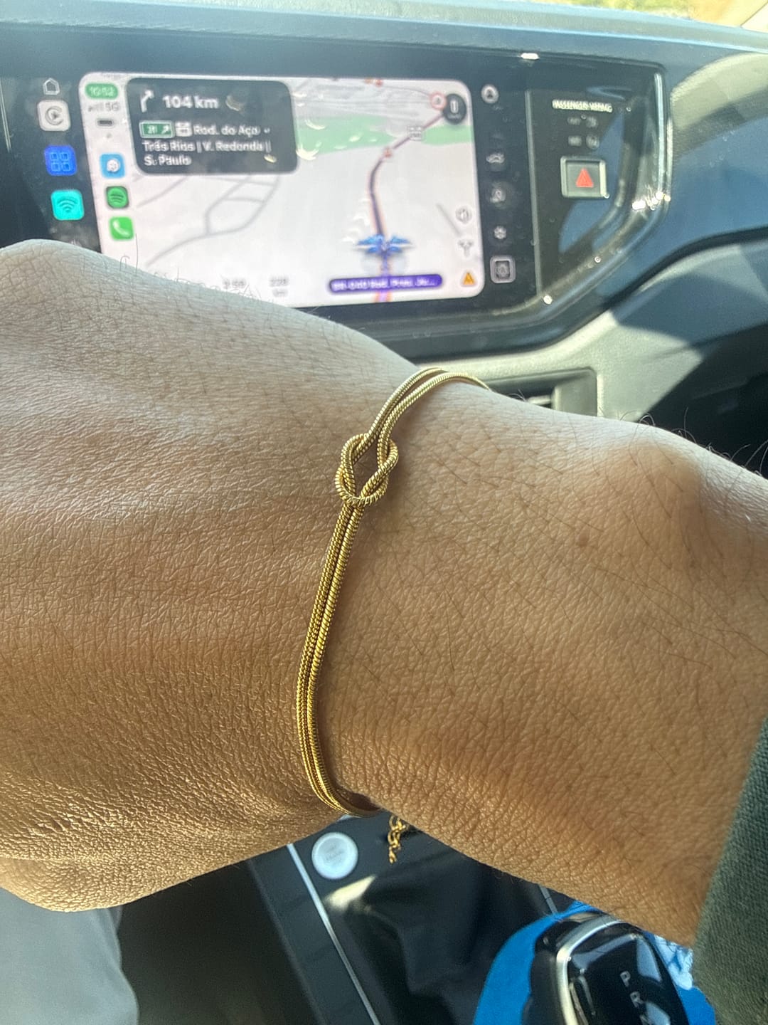 Customer photo review of Pulseira Nó Eterno