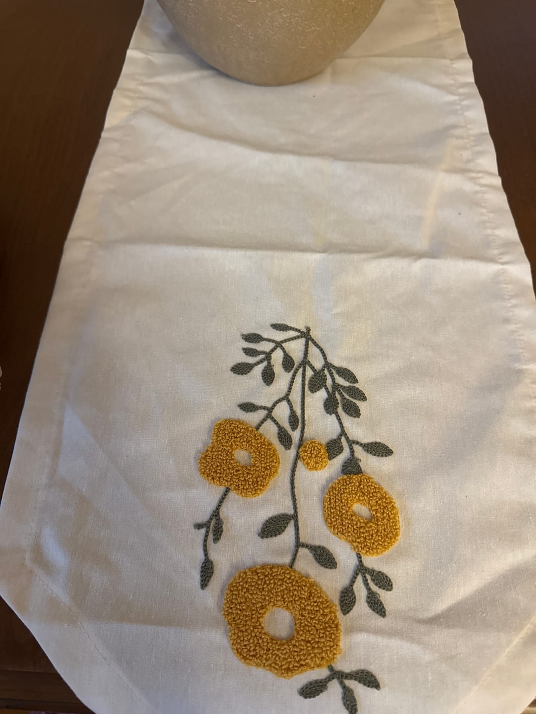 Customer photo review of Punch İşlemeli Keten Dekoratif Vintage Bohem 140x35 Runner Masa Örtüsü
