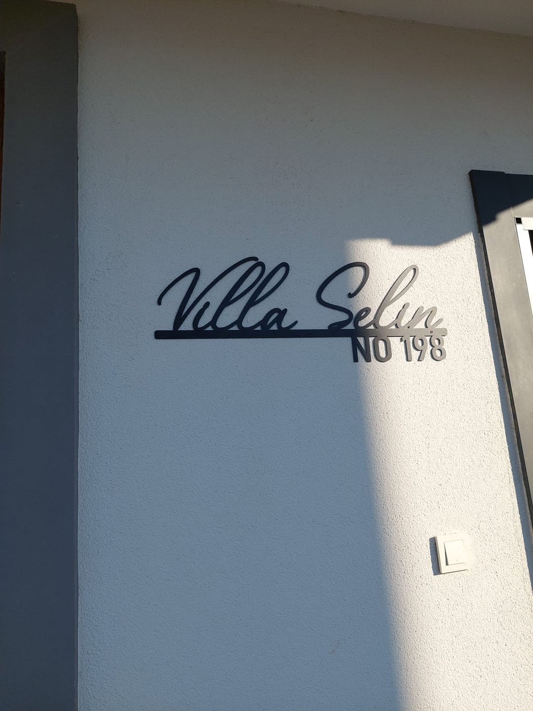 Customer photo review of Kişiye Özel Metal Villa İsimliği