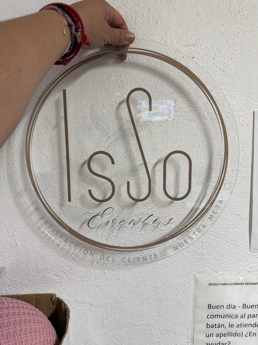 Customer photo review of Logo con Impresión en Acrílico o PVC | Acabado Mate o Acabado Brillante