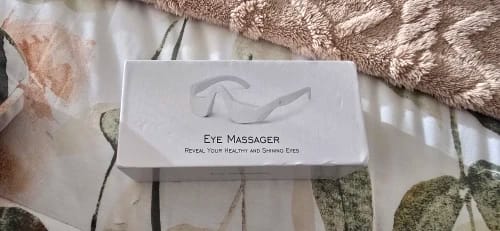 Customer photo review of Puffy Eye Massager Glasses