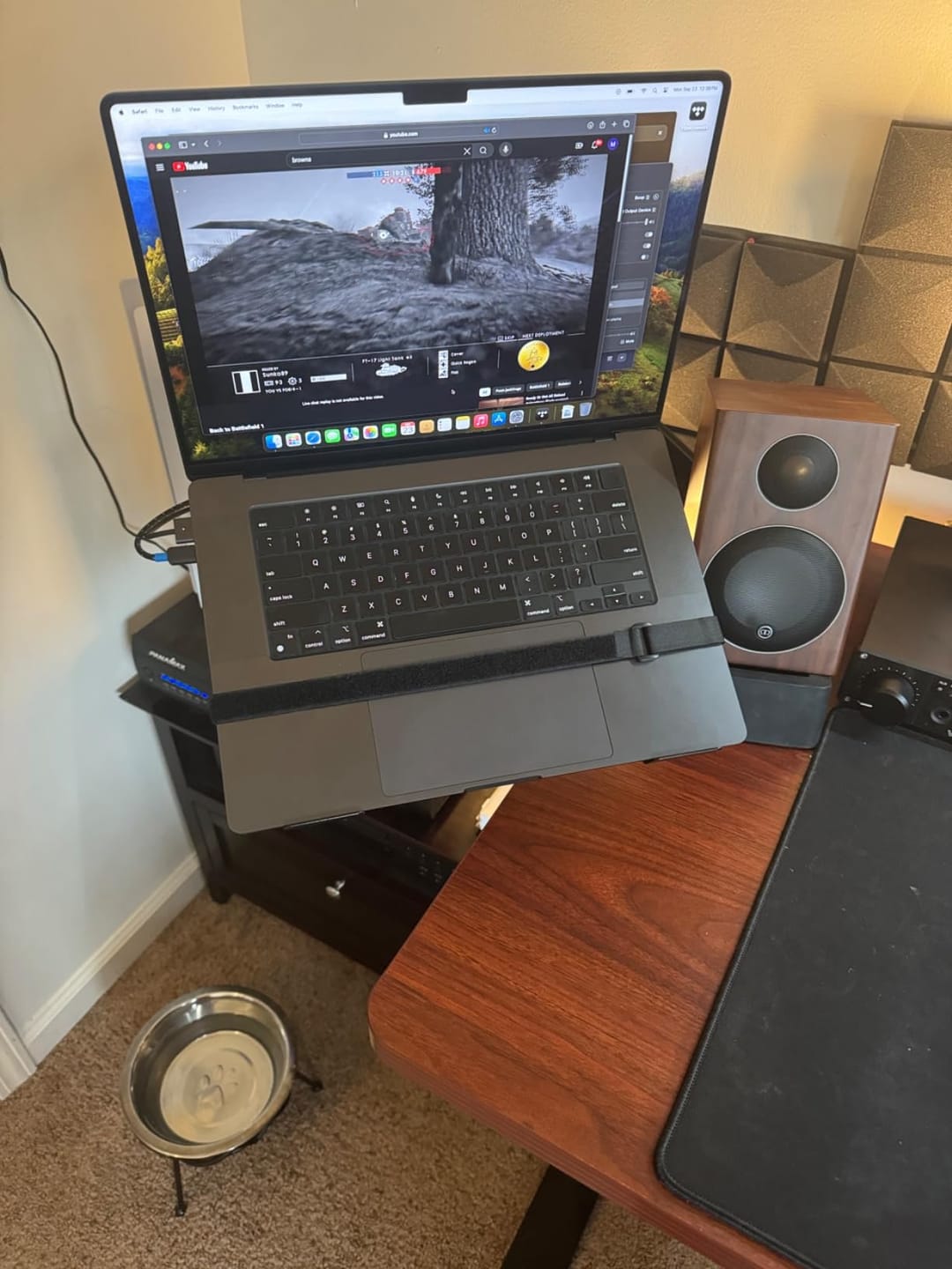 Customer photo review of 2-in-1 Laptop & Monitor Desk Mount