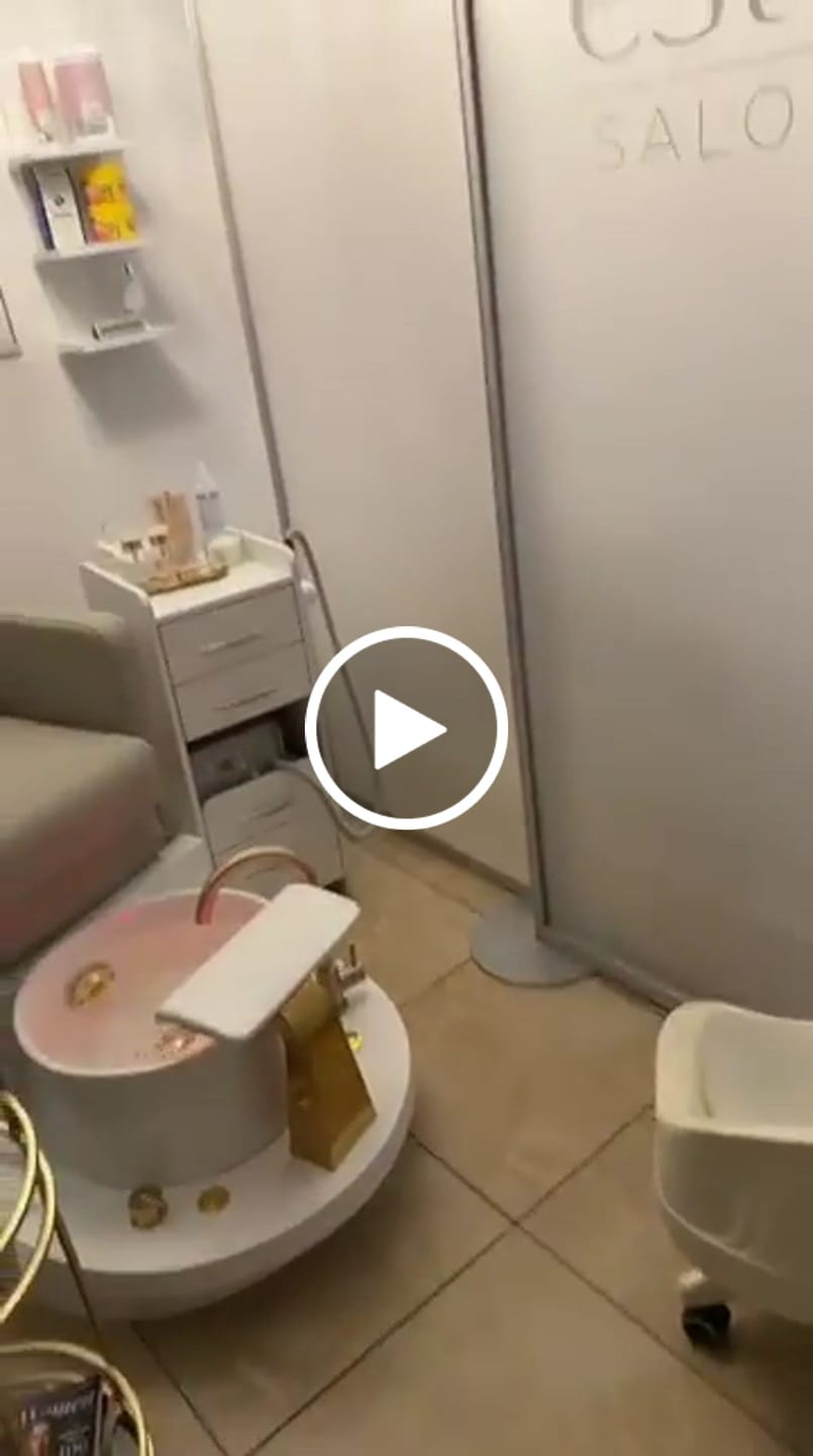 Customer video review of Noémie Luxury Electric Pedicure Chair Set with Massage Backrest & Matching Stool Warm Beige