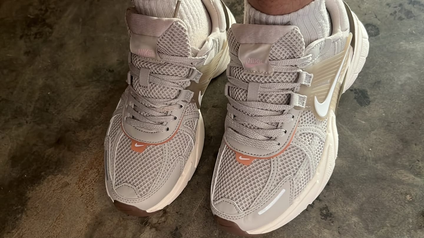 Customer photo review of NIKE V2K RUN - BEIGE