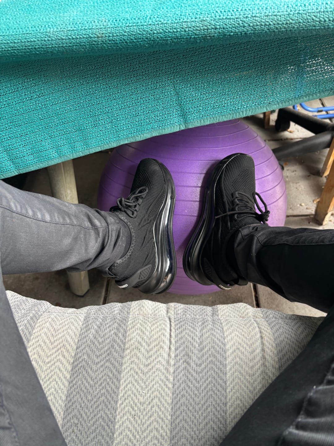 Customer photo review of ELEVATESHOES SPORTY AIR